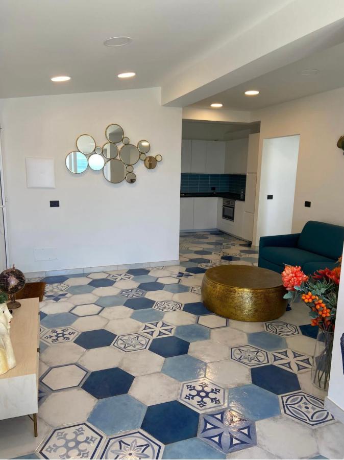 Suite Apartments Branco - Infinity Pool & Sea View - 5 Minuti Dal Centro Taormina Kültér fotó