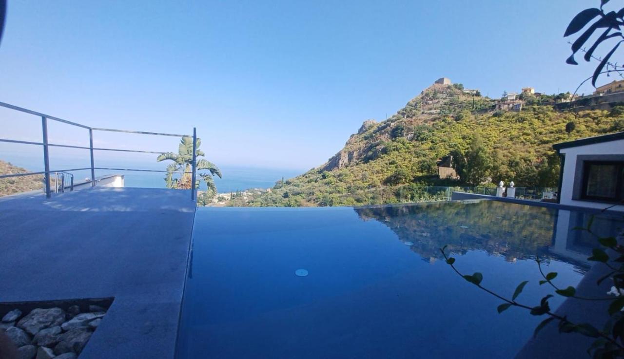 Suite Apartments Branco - Infinity Pool & Sea View - 5 Minuti Dal Centro Taormina Kültér fotó